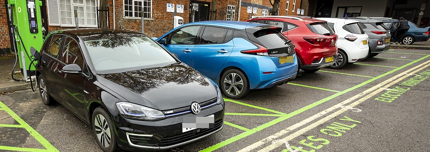 Electric vehicle web banner