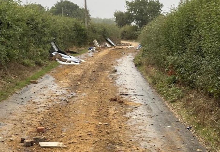 Mortimer West End fly-tip_website